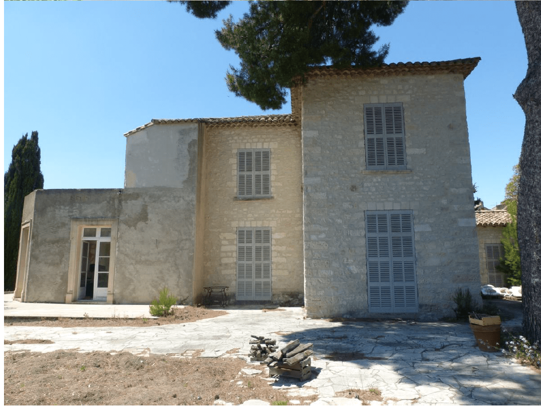 ANCIENNE BASTIDE à VILLENEUVE LES AVIGNON (SURENCHÈRE)